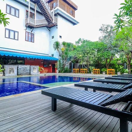 Capital O 2114 Grand Jimbaran Boutique Hotel Exterior photo