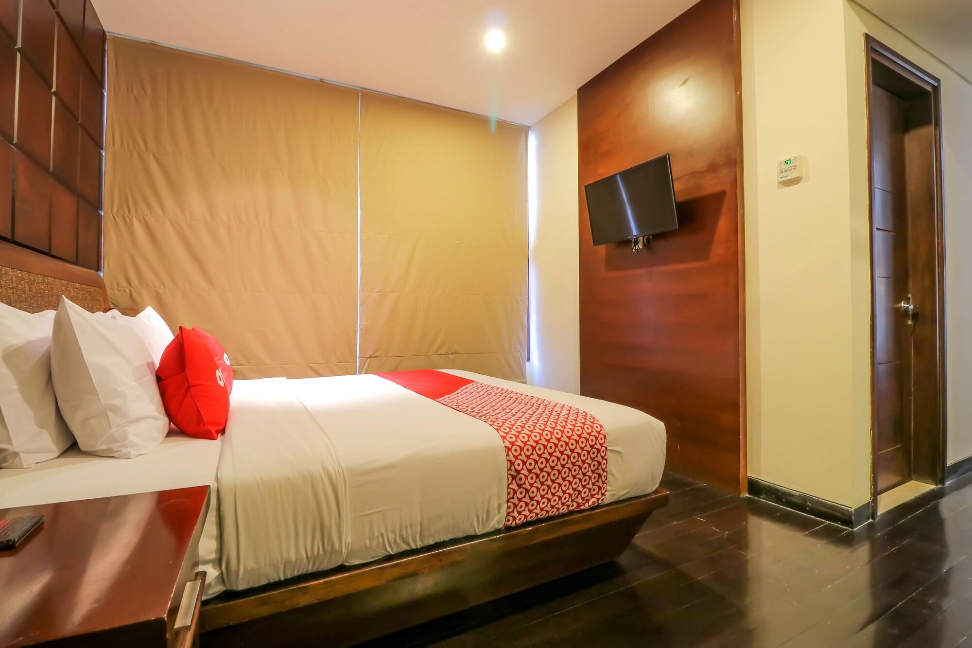 Capital O 2114 Grand Jimbaran Boutique Hotel Exterior photo