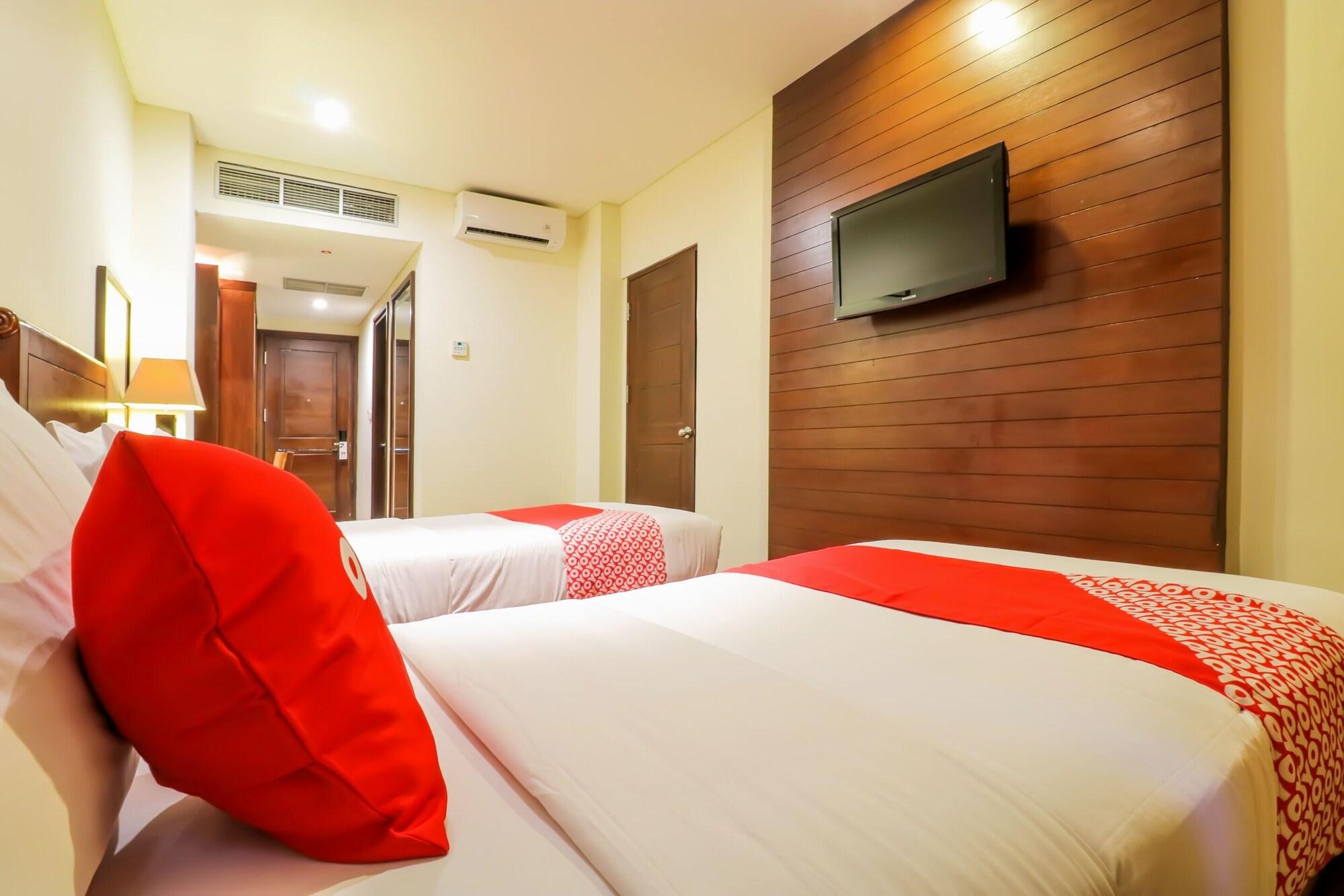 Capital O 2114 Grand Jimbaran Boutique Hotel Exterior photo