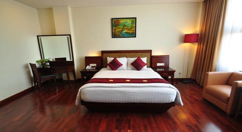 Capital O 2114 Grand Jimbaran Boutique Hotel Exterior photo