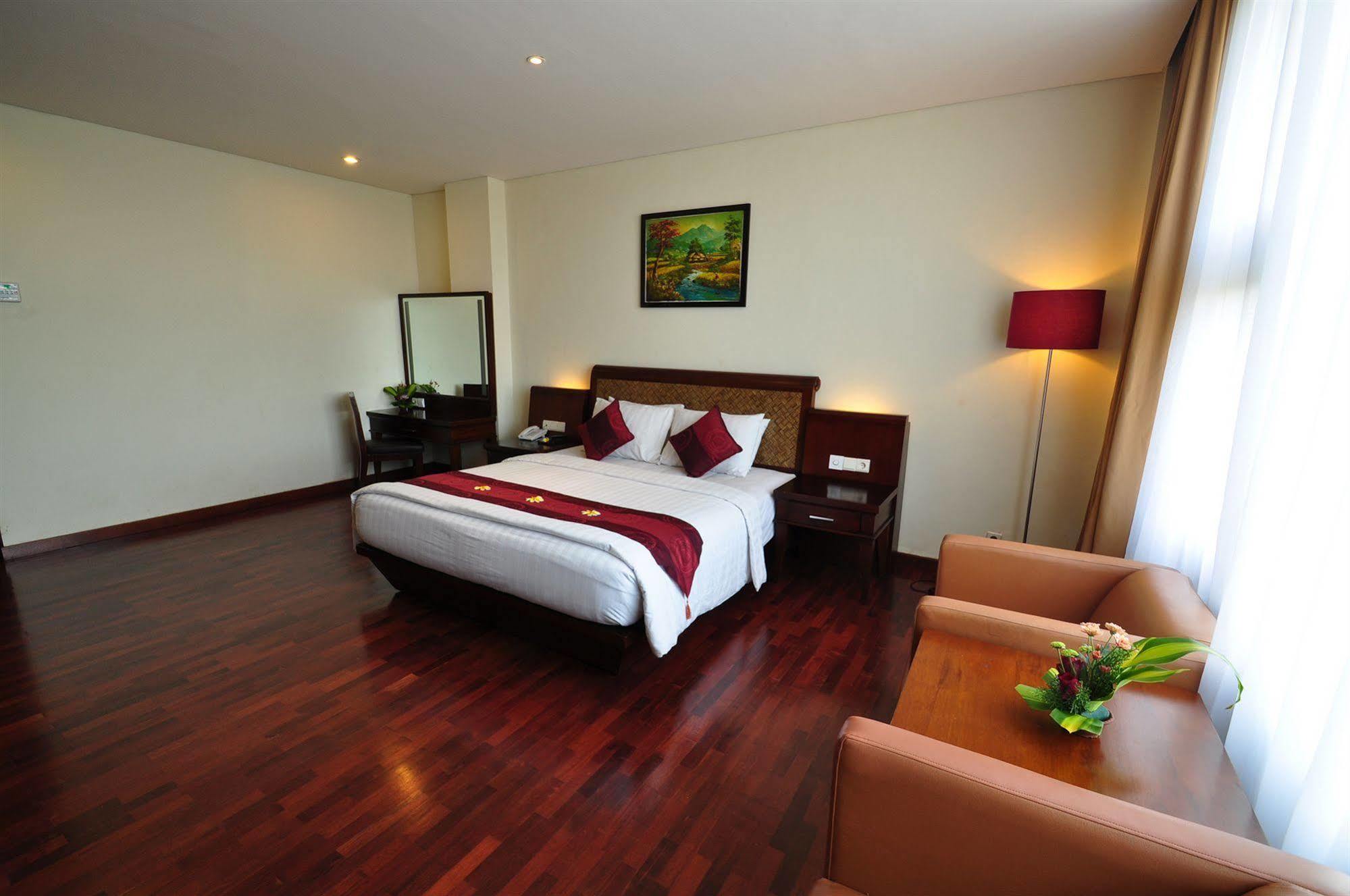 Capital O 2114 Grand Jimbaran Boutique Hotel Exterior photo