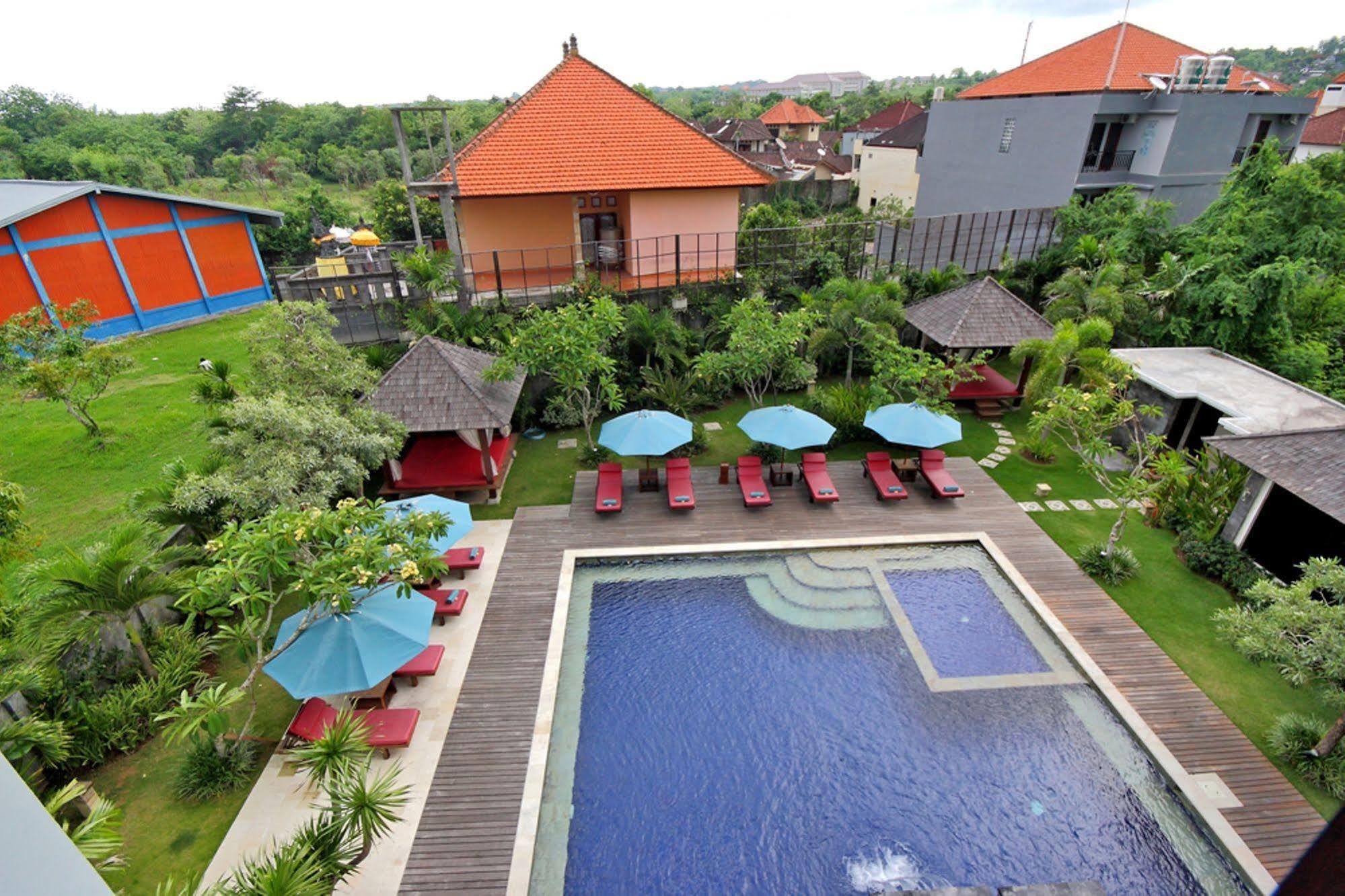 Capital O 2114 Grand Jimbaran Boutique Hotel Exterior photo