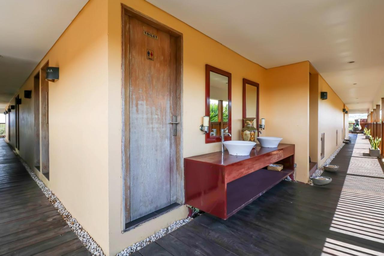 Capital O 2114 Grand Jimbaran Boutique Hotel Exterior photo