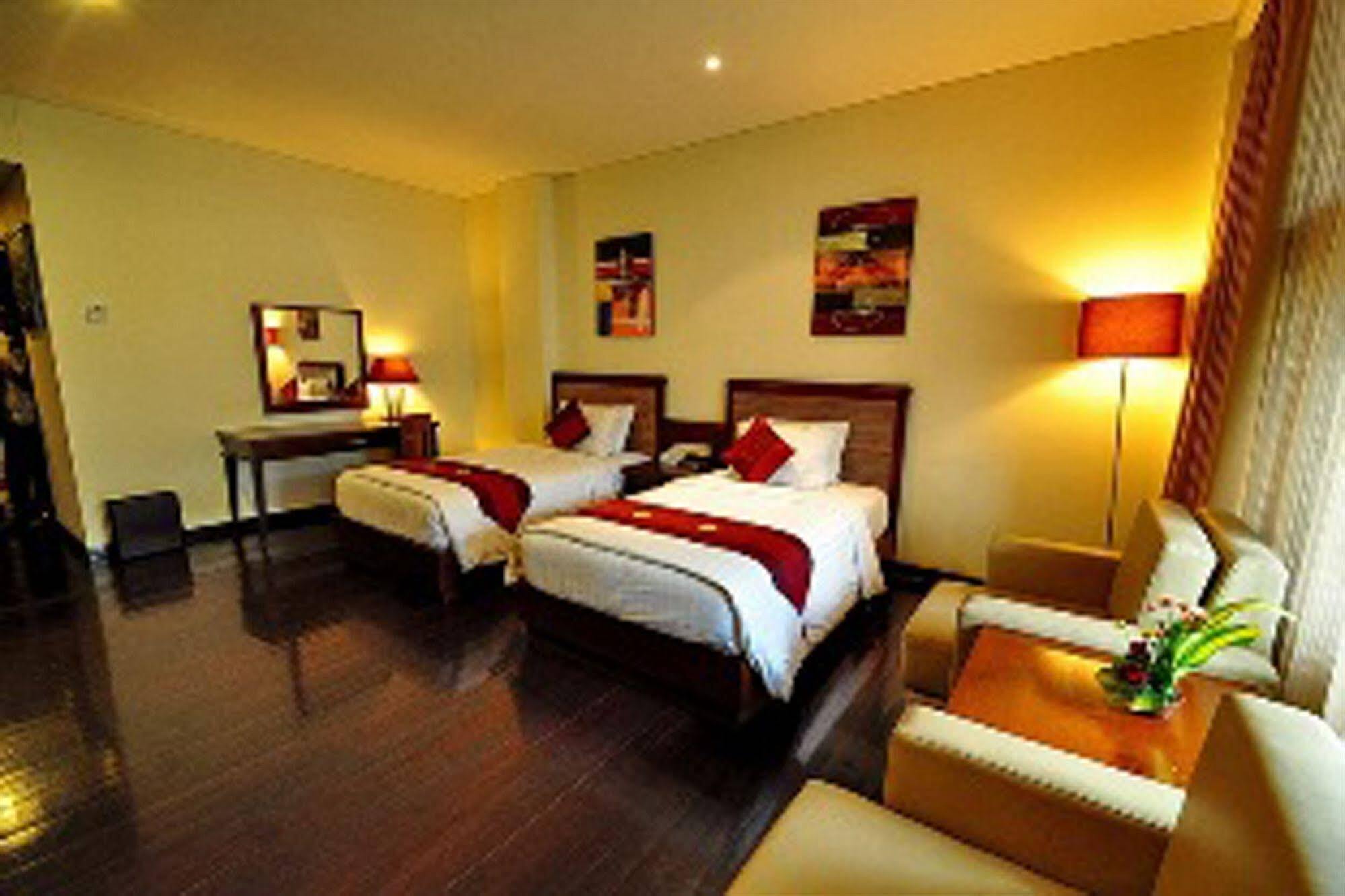 Capital O 2114 Grand Jimbaran Boutique Hotel Exterior photo